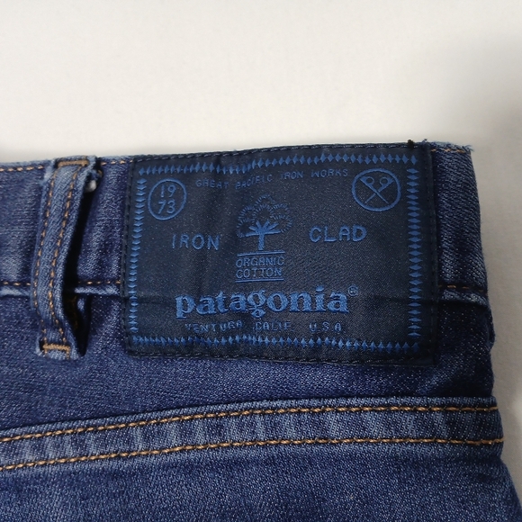 Patagonia Men's Organic Cotton Iron Clad Straight Leg Jeans. Size 33x32 - Picture 4 of 8